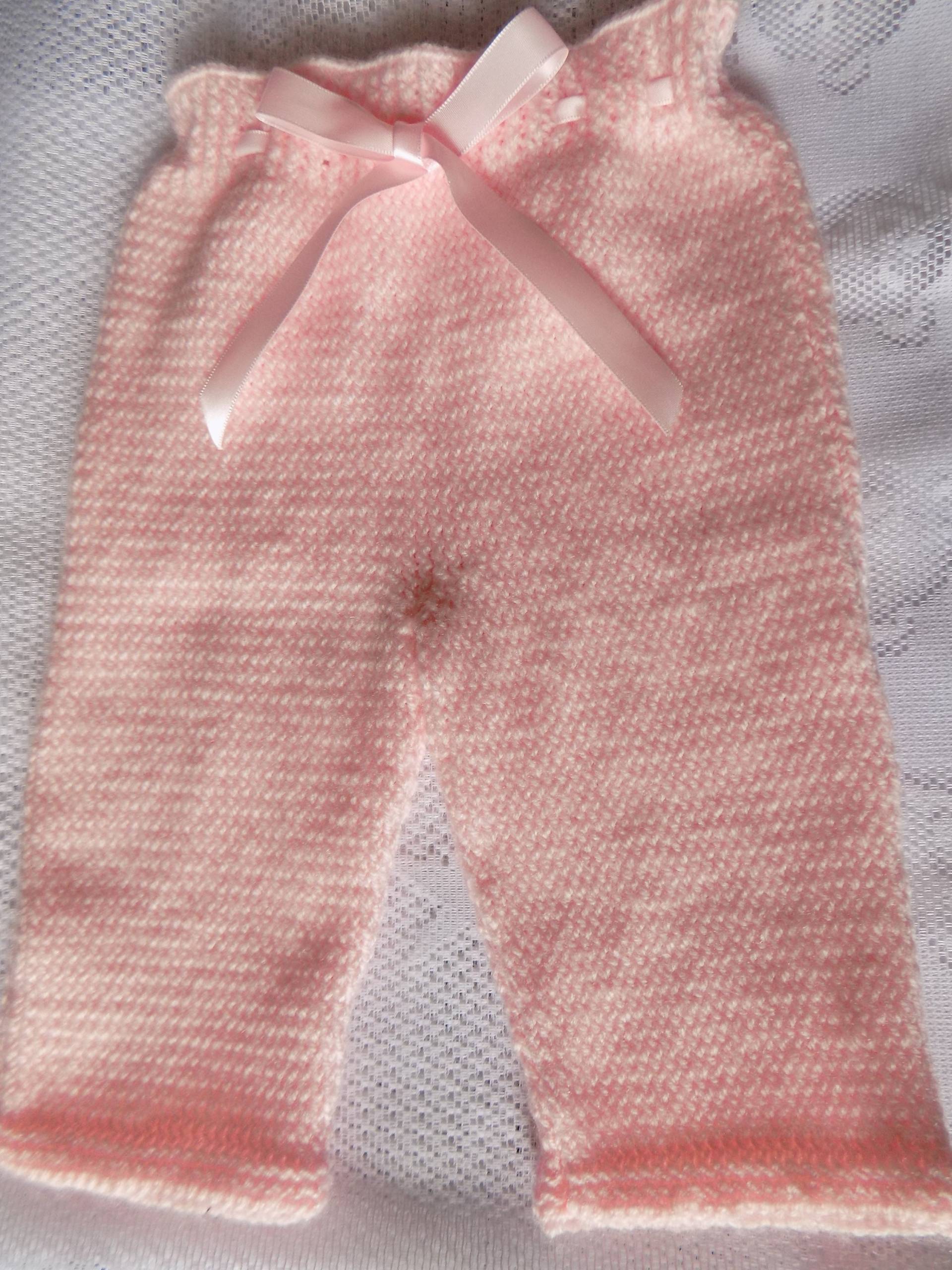 Rosa Gestrickte Babyhose, Größe Geburt Bis 3 Monate Rosa Gestrickte Babyhose, Größe Geburt Bis 3 Monate von lescreationsdemylene