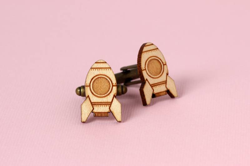Boutons De Manschettenfusée in Bois Gravé Au Laser - Accessoire Mariage Vaisseau Spatial Cadeau Science Fiction Für Homme Fête Des Pères von lesfollesmarquises