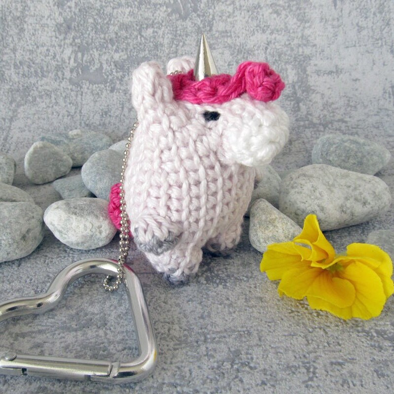 Einhorn Schlüssel-, Taschenanhänger Mit Karabiner Oder Schlüsselring Einhorn Schlüssel-, Taschenanhänger Mit Karabiner Oder Schlüsselring von lesfrotteurs