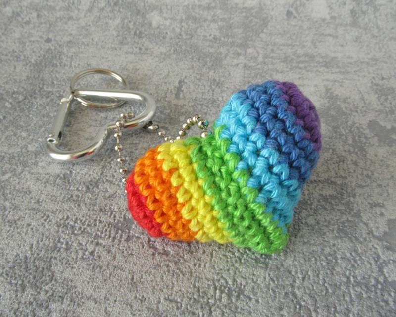 Regenbogen Herz Anhänger Für Schlüsseln Oder Taschen Regenbogen Herz Anhänger Für Schlüsseln Oder Taschen von lesfrotteurs