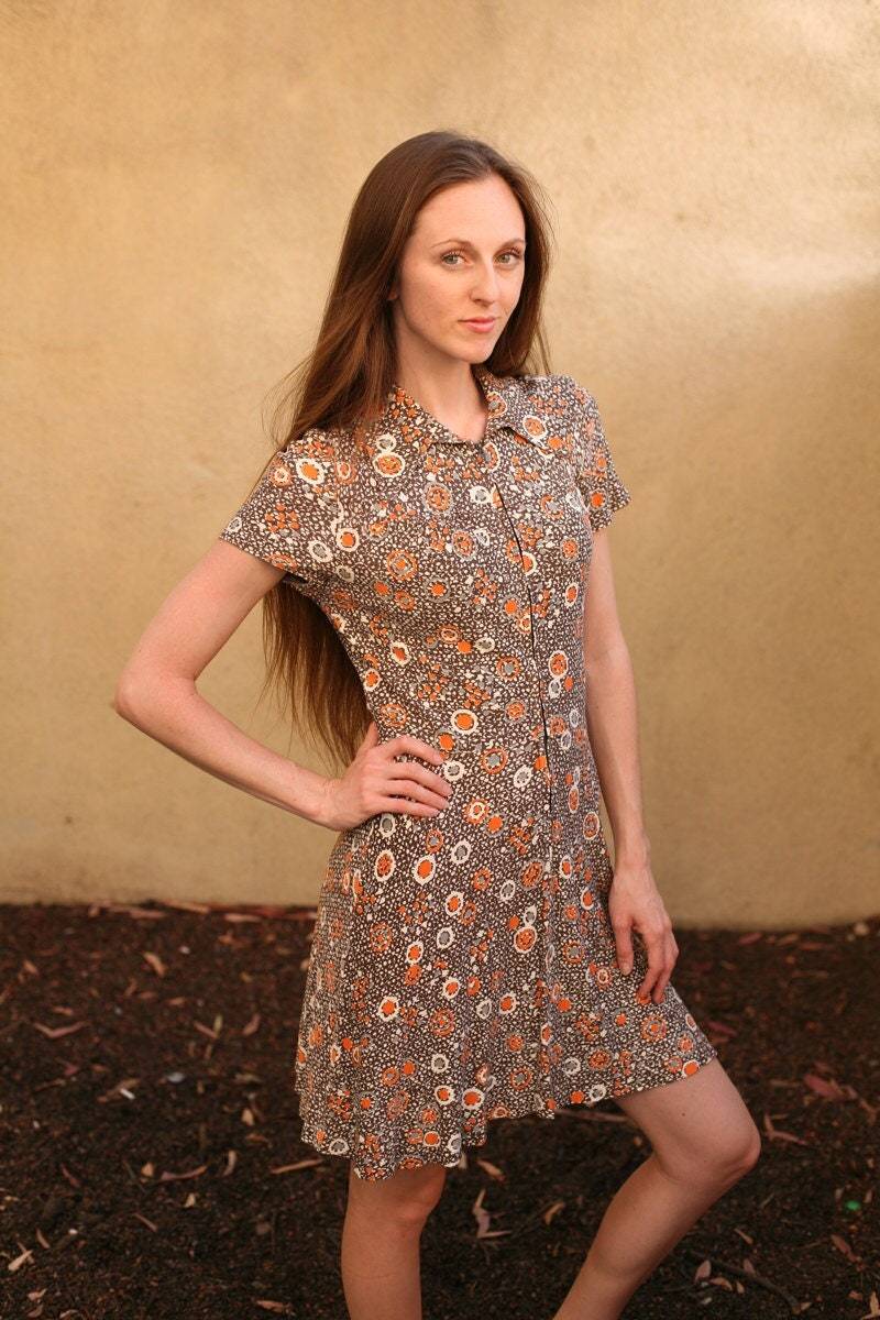 Vintage 1970Er Jahre Kleid, Mod Kleid Größe Small, Tellerkleid, Op Art von letslovevintage