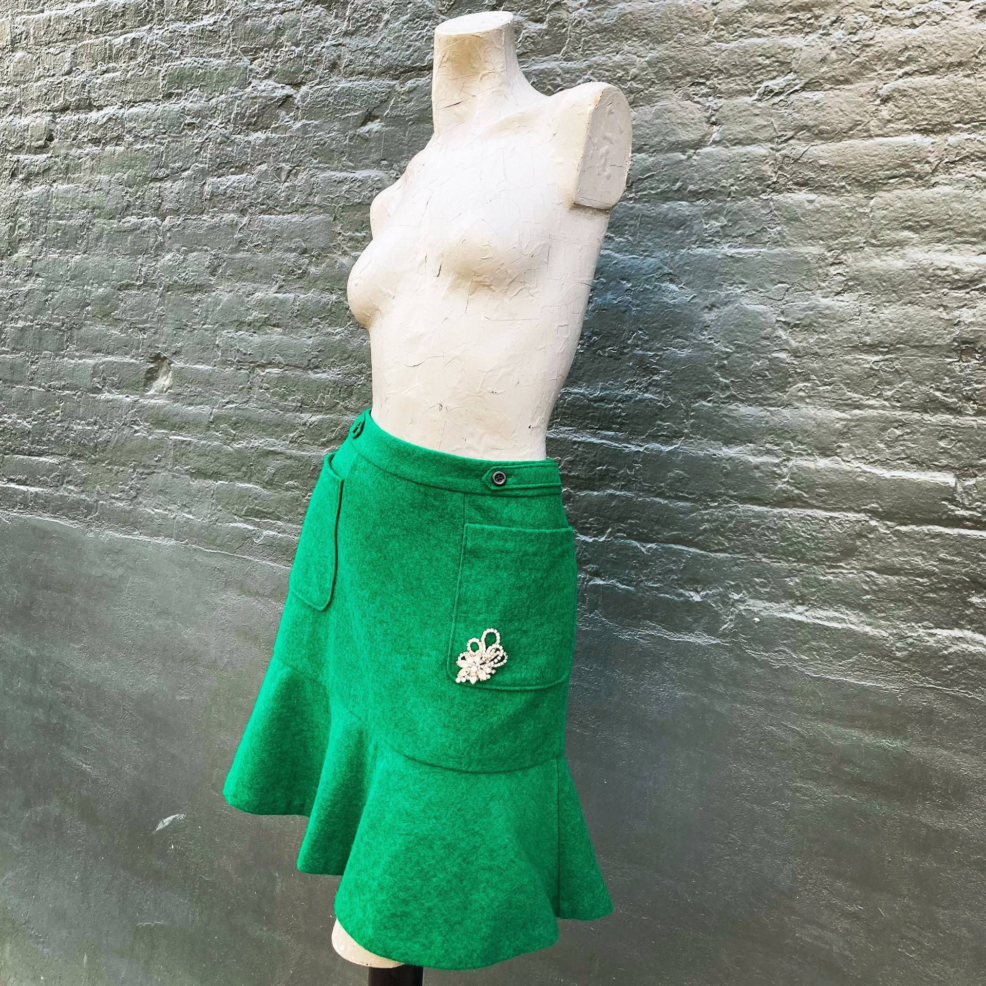 Ooak Anthropologie Jade Kelly Grün Wollfilz Minirock Mit Strass Pin Medium von lianserene