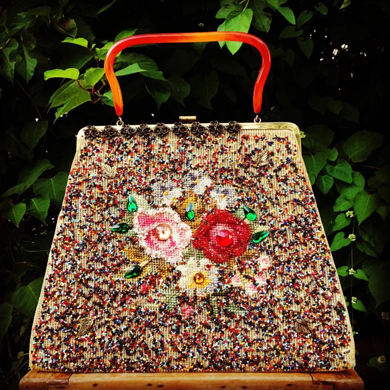 Vintage 60Er Jahre Perlen-Sackleinen-Handtasche Mit Blumen-Geldbörse von lianserene