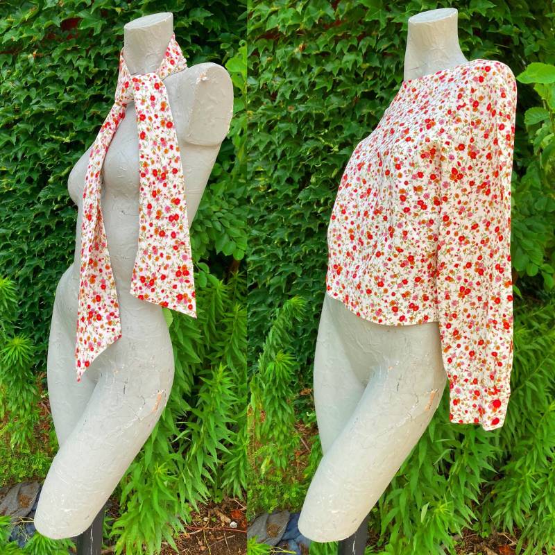 Vintage 60Er Mid Century Weiße Kreppbluse Mit Rosa Rot Orange Und Grünen Blumen Groß Extra von lianserene