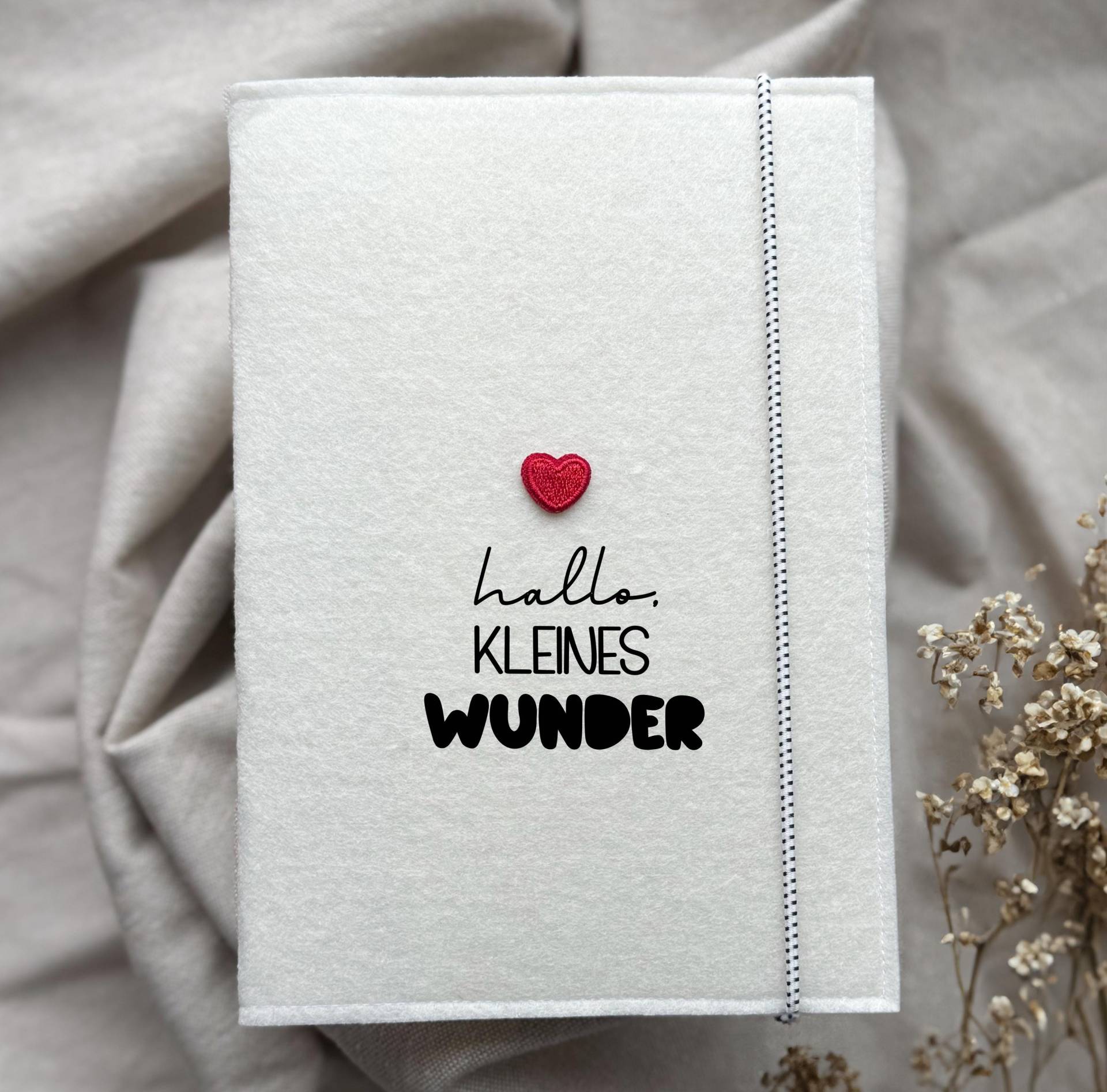 Mutterpasshülle, Geschenk Für Schwangere, Personalisierte Mutterpasshülle Aus Filz, Mutterpass Herz, Mutterpasshülle Filz, Schwangerschaft von liebelandia