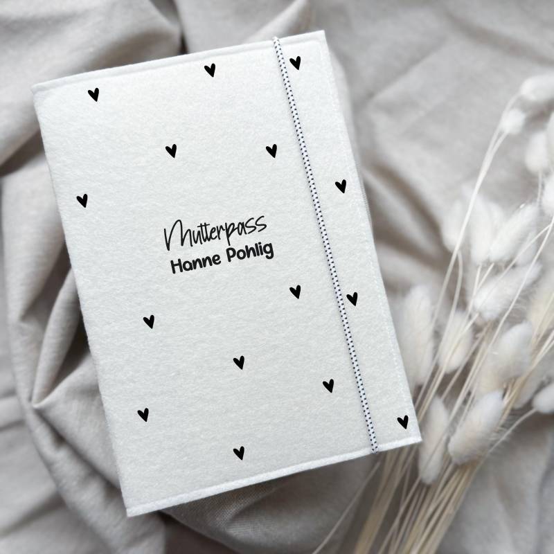 Mutterpasshülle Aus Filz Mit Herzen | Personalisiert Name Schwangerschaft Geschenk Mutterpass Cover Handmade von liebelandia