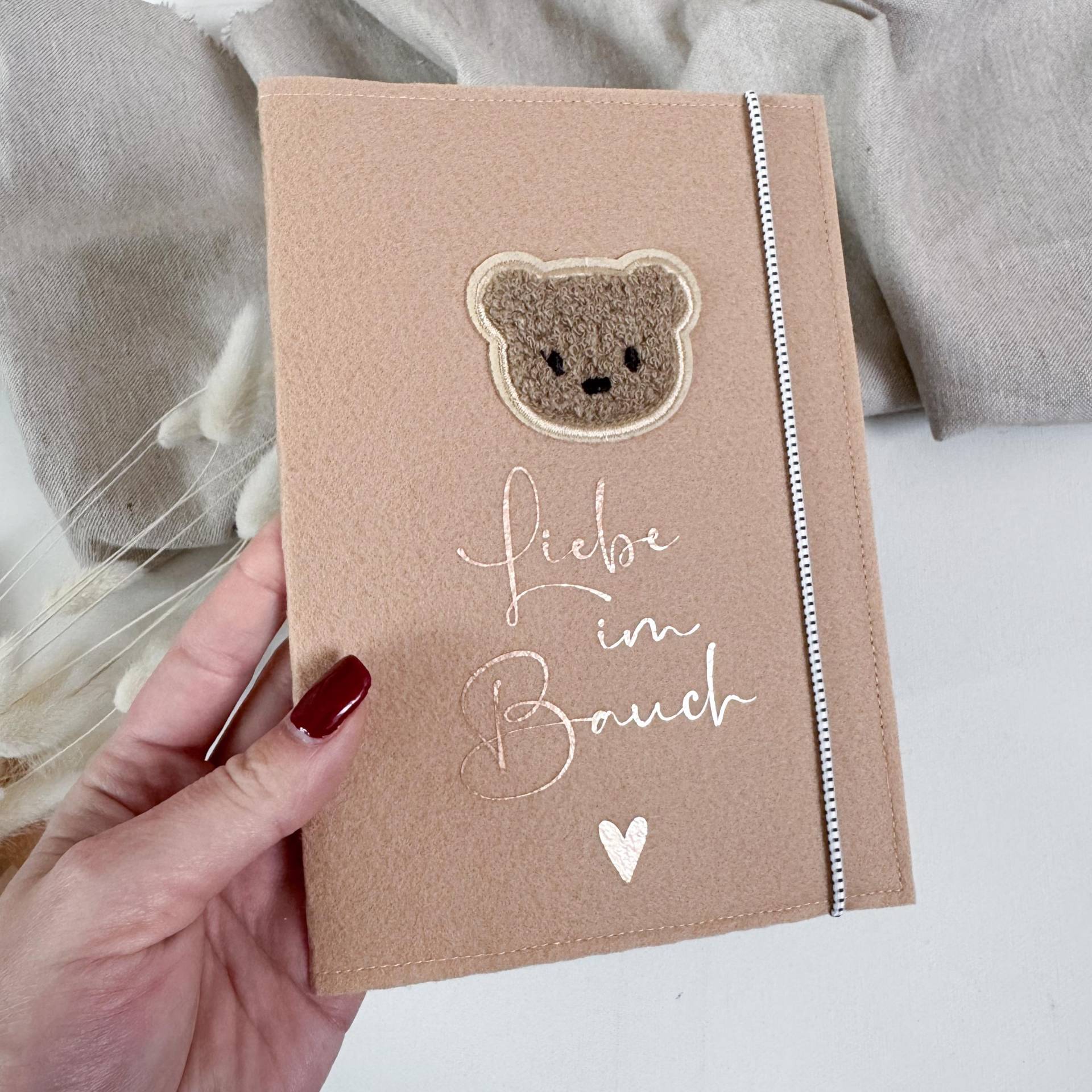 Mutterpasshülle Aus Filz Mit Teddy | Liebe Im Bauch Personalisiert Name Schwangerschaft Geschenk von liebelandia