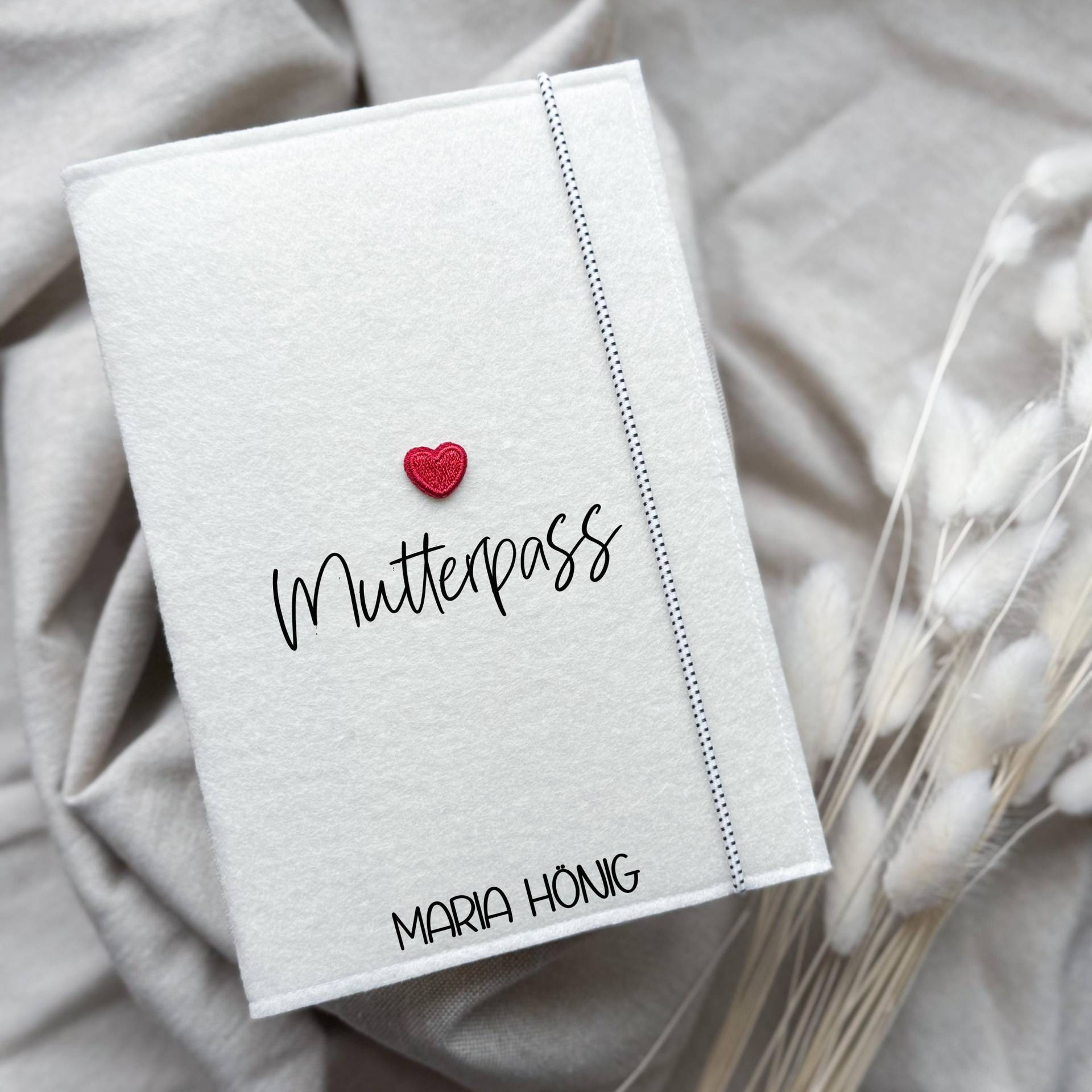 Personalisierte Mutterpasshülle Aus Filz, Mutterpass Herz, Mutterpasshülle, Mutterpasshülle Filz von liebelandia