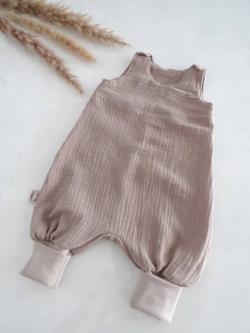 Musselin Strampler von liebenswerthandmade