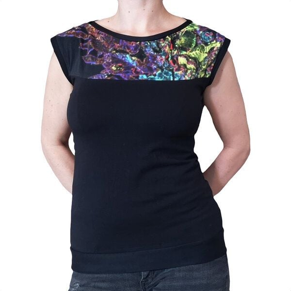 liebewicht Bio Jersey Shirt mit U-Boot Ausschnitt schwarz neon von liebewicht