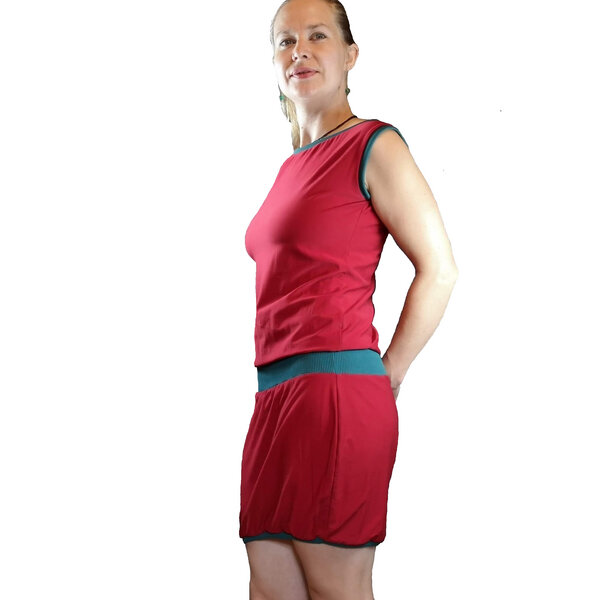 liebewicht Bio Jersey Shirtkleid mit U-Boot Auschnitt rot/grün oder rot/schwarz von liebewicht