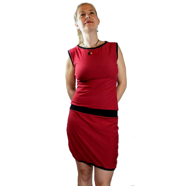 liebewicht Bio Jersey Shirtkleid mit U-Boot Auschnitt rot/grün oder rot/schwarz von liebewicht