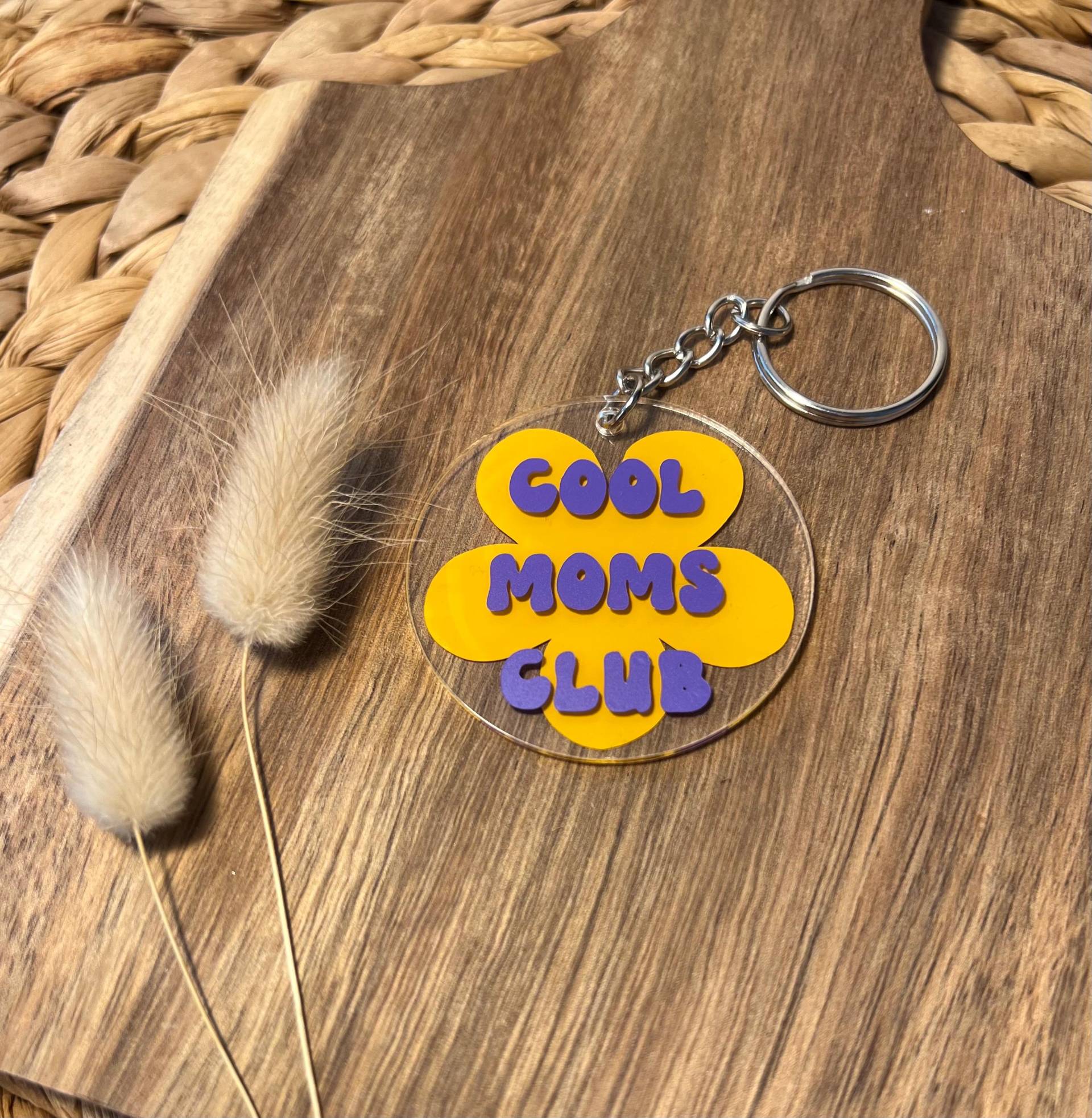 Schlüsselanhänger Cool Moms Club | Blume Geschenkidee Mom Life Muttertag Beste Mama Schlüsselanhänger Cool Moms Club | Blume Geschenkidee Mom Life Muttertag Beste Mama von liebezumlandleben