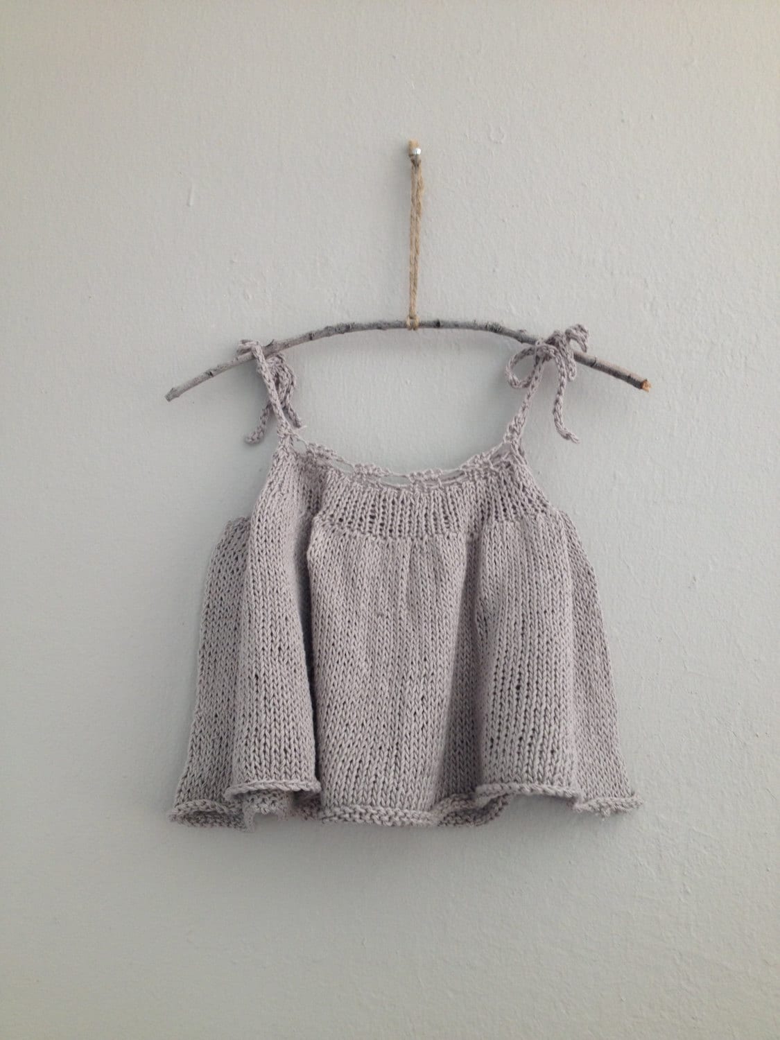 Handgestricktes Leinen Baumwolle Neugeborenen Top - 0-6 Monate Baby Mädchen Natürlicher Sommer Spitzenrand Geburtstagsgeschenk Versandfertig von lienra