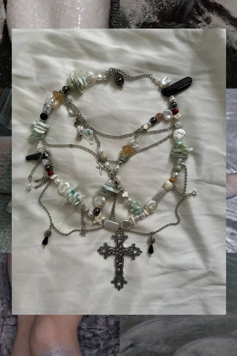 Goth Siren Necklace & Earring Set "Leucosia' Goth Siren Necklace & Earring Set "Leucosia' von lifeimitatesartby