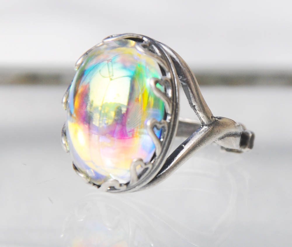 Schillernder Kristallglas Ring von lightcurves