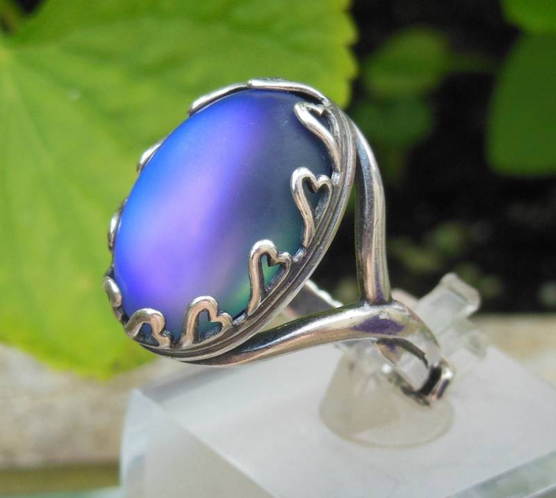 Tiefblau Violetter Herz Ring von lightcurves