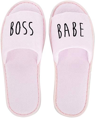 Set: Wellness-Slipper offen mit schwarzer BOSS Babe Bestickung in rosa, 5er Set von likalla