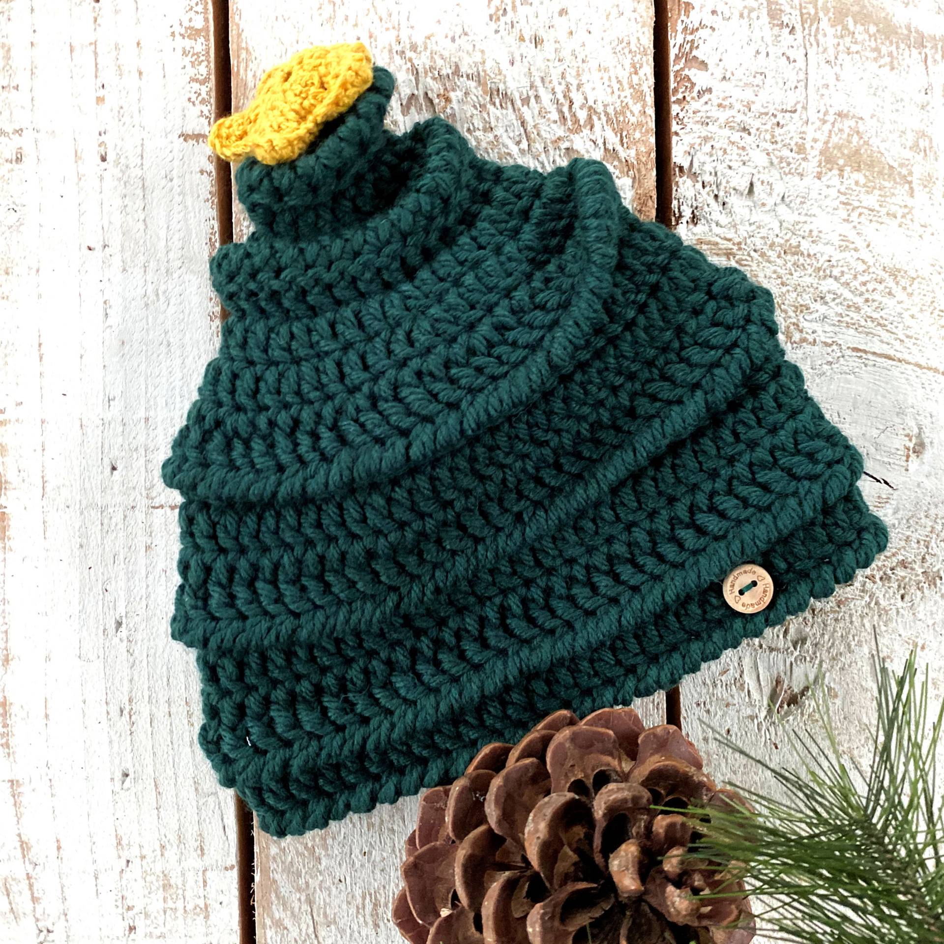 Tannenbaum-Mütze Baby in Tannengrün Mit Gelbem Stern, Häkelmütze Für Weihnachtsmotiv, Tannenbaum Weihnachtsdeko Hygge, Puppenmütze von likedesign