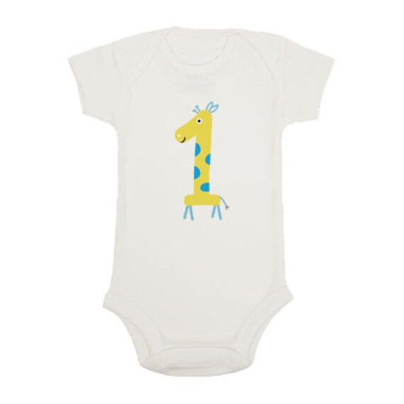 Zahlentier 1 Giraffe Auf Body, Geburtstagsshirt, Lustige Illustration Zahlentier 1 Giraffe Auf Body, Geburtstagsshirt, Lustige Illustration von likemotherlikesonDE