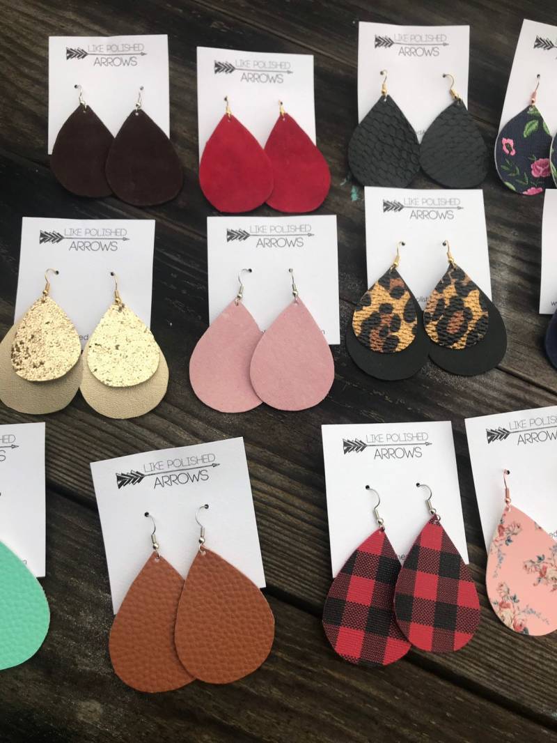 Kunstleder Teardrop Ohrringe Viele Farben Kunstleder Teardrop Ohrringe Viele Farben von likepolishedarrows