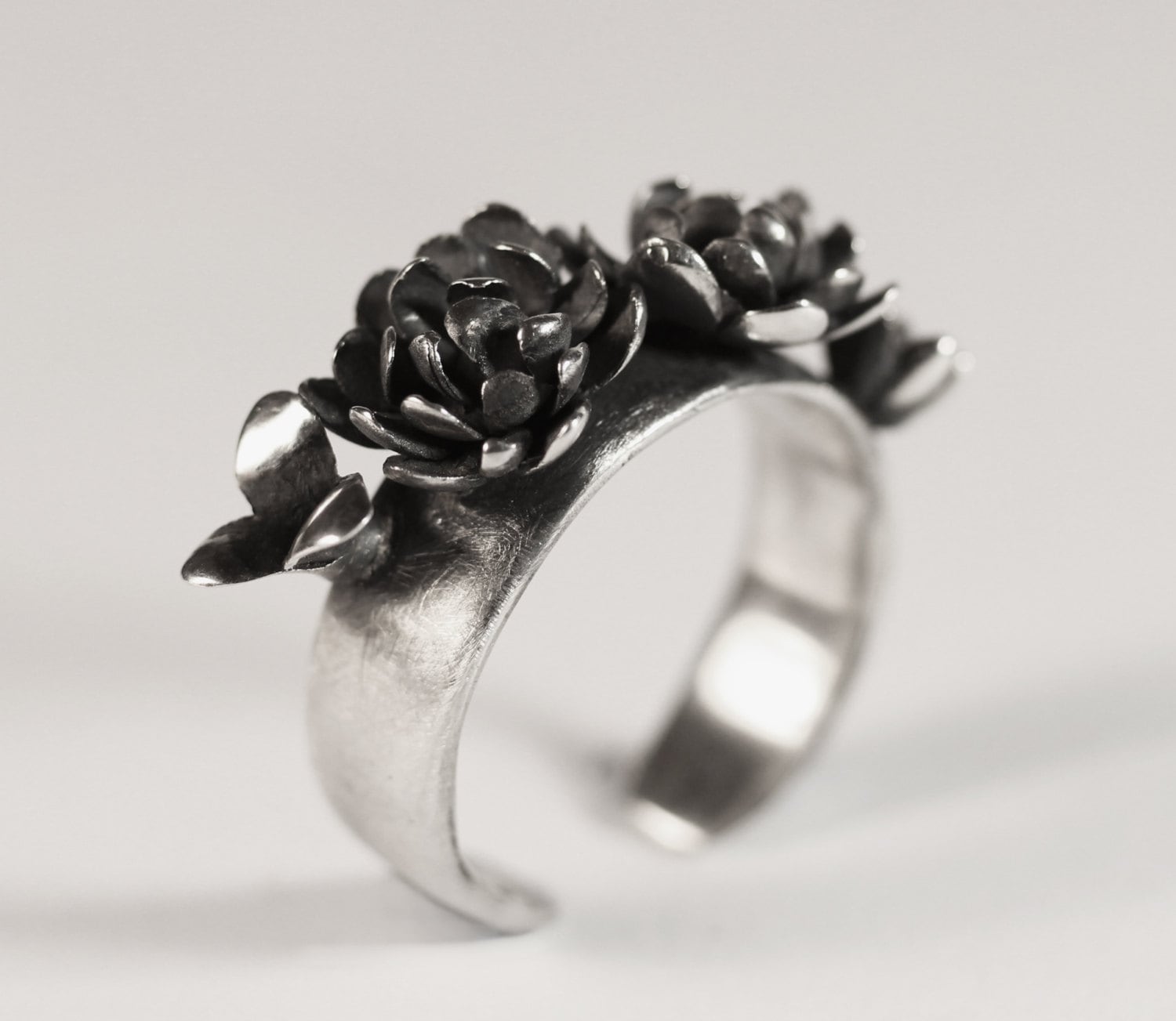Lotus Big Ring Sterling Silber 925 Verstellbar von likhomanova