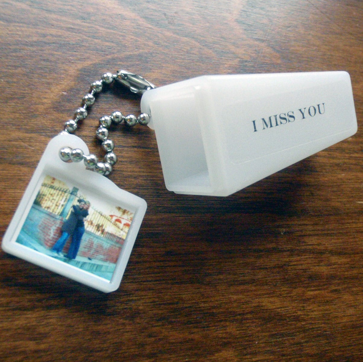 Personalisiert, Ihr Bild & Worte. Sag I Miss You Mit Diesem Sucher-Schlüsselanhänger. Foto Inclusive von lilecreations