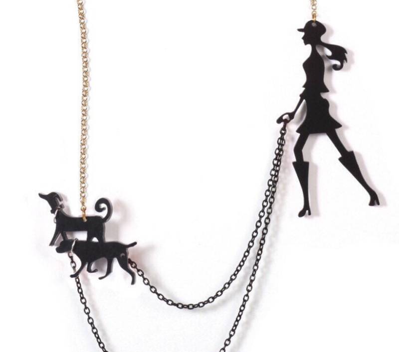 Schwarzer Hund Halskette, Geschenk Für Einen Hundeliebhaber, Statement-Halskette, Dog Walker Ein Spaziergang Im Park, Tierliebhaber von lilianadesign