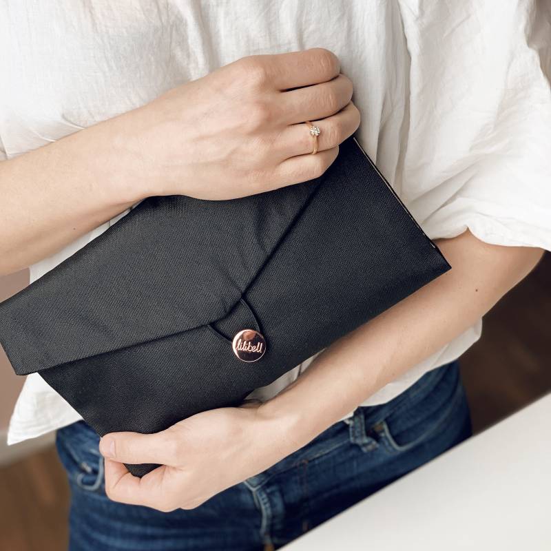 Lilibell Daily Daisy Schwarz - Wickeltasche von lilibellshop