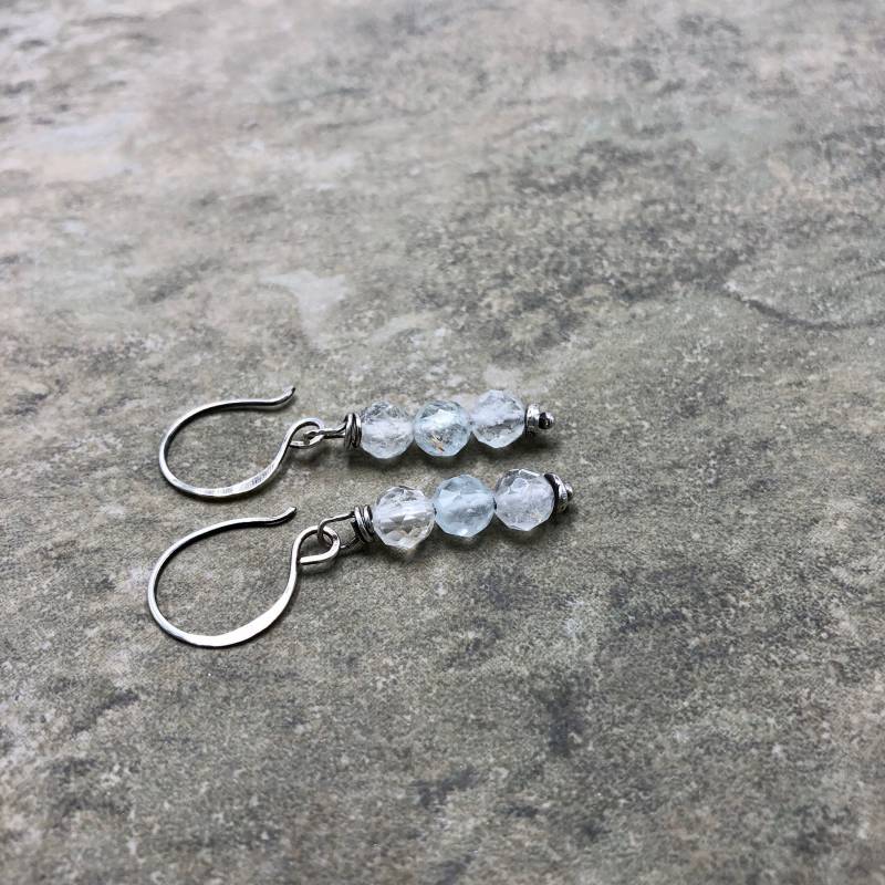 Triangle - Blauer Topas Und Sterling Silber Ohrringe Triangle - Blauer Topas Und Sterling Silber Ohrringe von lilikoidesign