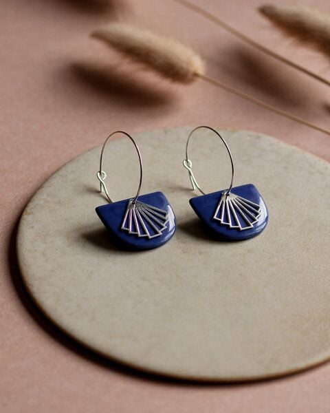 lille mus Creolen 'Halbkreis Fächer' aus Porzellan und 925 Silber / vergoldet von lille mus