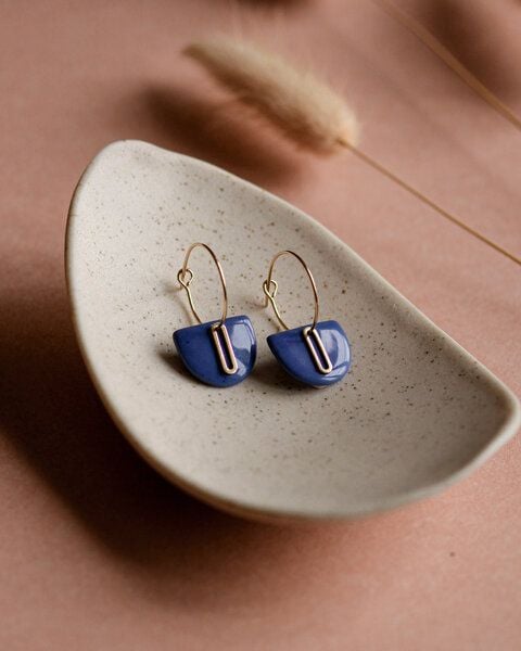 lille mus Creolen 'Halbkreis Oval' aus Porzellan und 925 Silber / vergoldet von lille mus