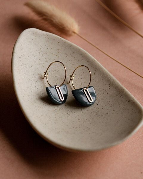 lille mus Creolen 'Halbkreis Oval' aus Porzellan und 925 Silber / vergoldet von lille mus