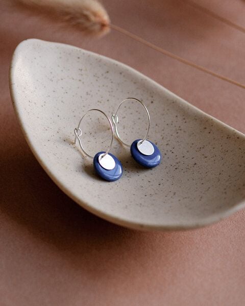 lille mus Creolen 'Plättchen' aus Porzellan und 925 Silber / vergoldet von lille mus