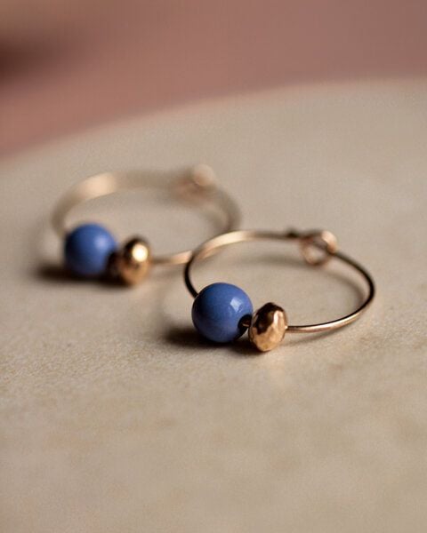 lille mus Creolen 'Porzellanperle' aus Porzellan und 925 Silber / vergoldet von lille mus