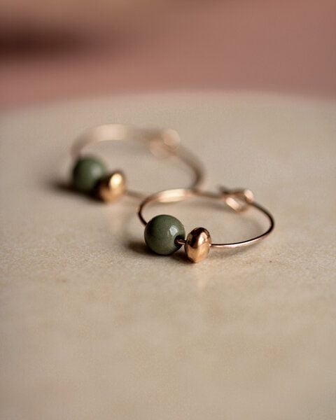 lille mus Creolen 'Porzellanperle' aus Porzellan und 925 Silber / vergoldet von lille mus