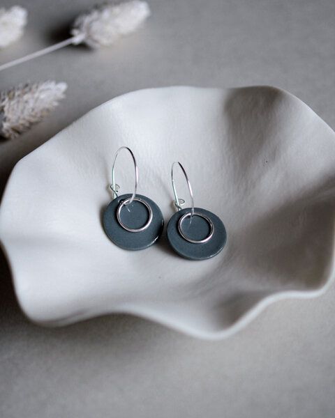 lille mus Creolen 'Ring' mit Porzellan-Anhänger Porzellanschmuck von lille mus