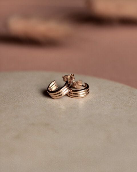 lille mus Mini-Creolen 'Streifen' 925 Silber / vergoldet von lille mus