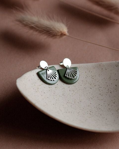 lille mus Ohrstecker 'Halbkreis Fächer' aus Porzellan und 925 Silber / vergoldet von lille mus