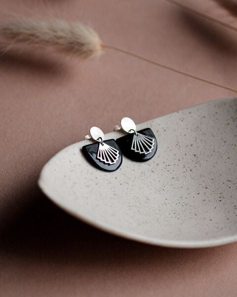 lille mus Ohrstecker 'Halbkreis Fächer' aus Porzellan und 925 Silber / vergoldet von lille mus
