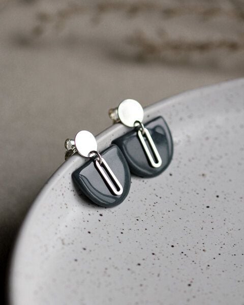 lille mus Ohrstecker 'Halbkreis Oval' aus Porzellan und 925 Silber / vergoldet von lille mus