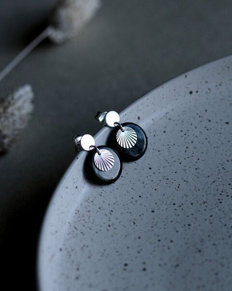 lille mus Ohrstecker 'Sonnenplättchen' aus Porzellan und 925 Silber / vergoldet von lille mus