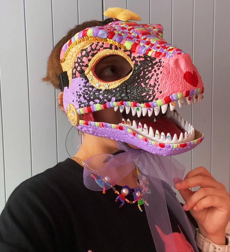 Bunte Dino Maske Mit Stern Bunte Dino Maske Mit Stern von lillyandviktoria