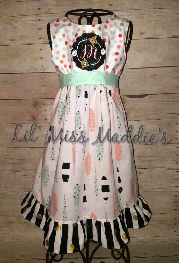 Korallen Und Minze-Feder Pfeil-Kleid Korallen Und Minze-Feder Pfeil-Kleid von lilmissmaddies08