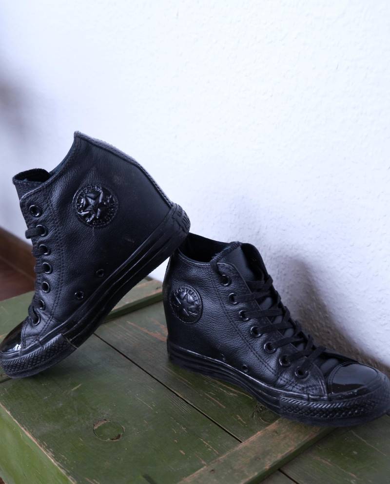 Vintage Converse Mit Integriertem Absatz Aus Leder Gr. 37 von lilorvintage