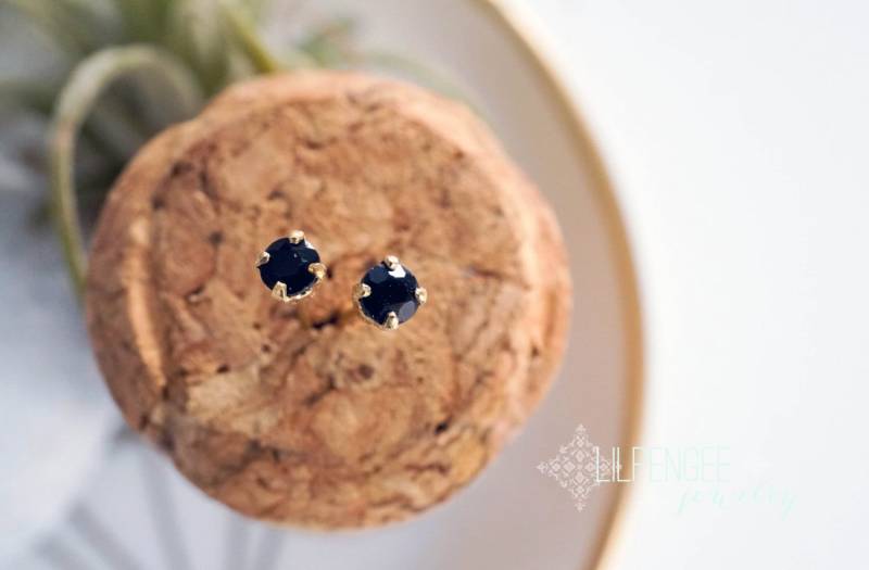 Tusche - 3mm Schwarze Onyx Ohrringe. Edelstein Ohrstecker. Silber Oder Gold Ohrstecker von lilpengee