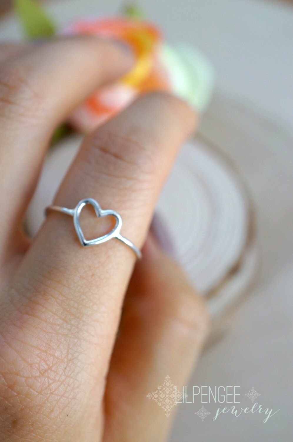 sterling Silber Herz Ring. Draht Form Zierliches Silberband. Dünner Silberring. Größe 18 cm sterling Silber Herz Ring. Draht Form Zierliches Silberband. Dünner Silberring. Größe 18 cm von lilpengee