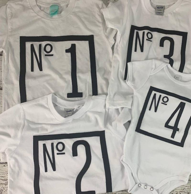 Geschwister-Shirts, Erste, Zweite, Mittlere, Älteste, Jüngste, Geburtsanzeige Shirts, Nummer 1 2 Usw von lilthreadzclothing