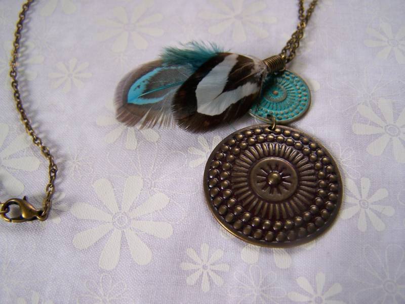 Anhänger Boho Style Metall Mit Federn Halskette von lindasorigjewelry