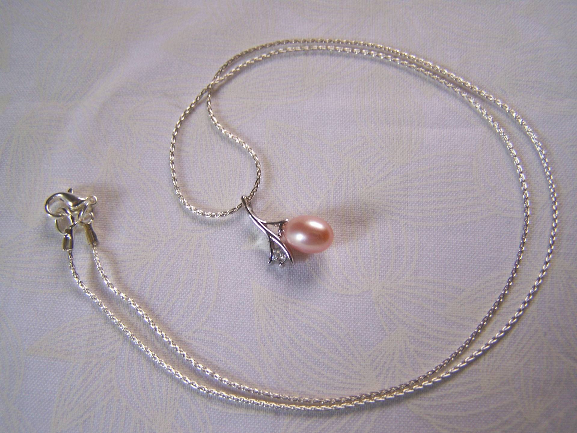 Echter Perlenanhänger, Pfirsichfarbe Zierlicher Echte Perlenanhänger Mit Fassung, Sterlingsilber-Perlenfassung von lindasorigjewelry